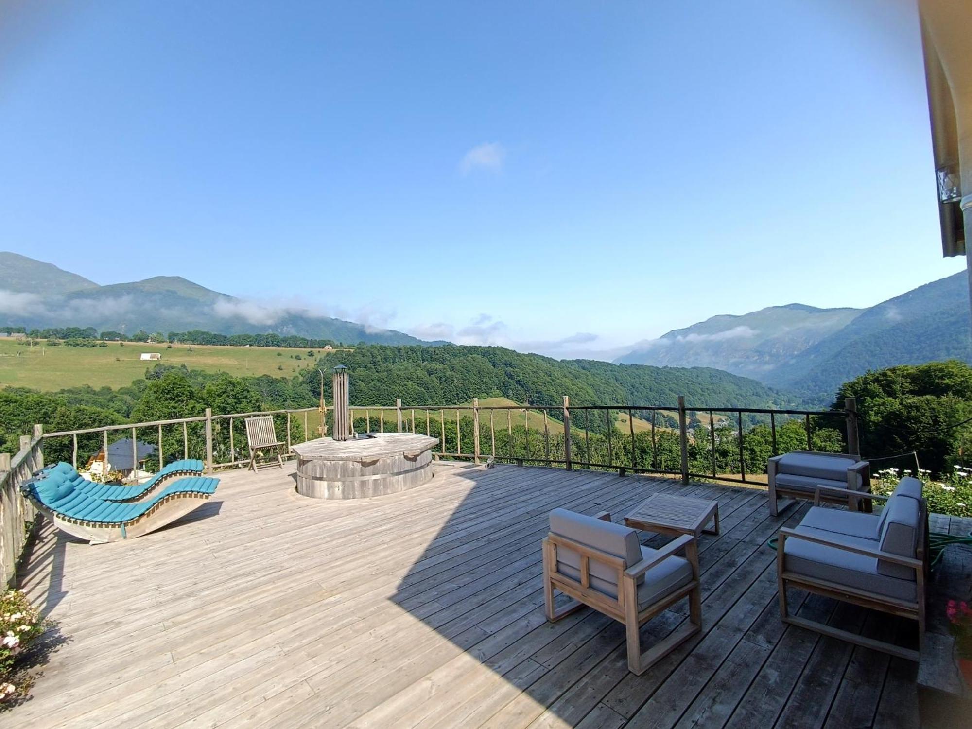 Le Panoramique Villa Campan Dış mekan fotoğraf